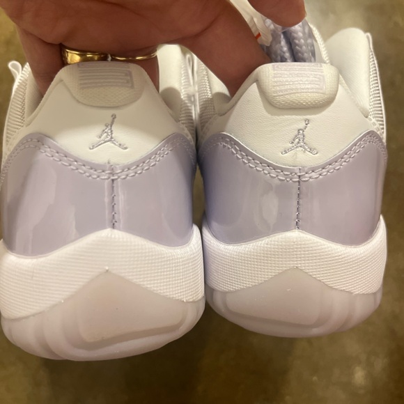 W’s Never worn, NIB, 8.5 Jordan Retro Low 11 White / Pure Violet
